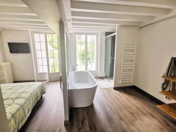 Dans un cadre idylique, sur les bords de la rivière de l'Aisne: