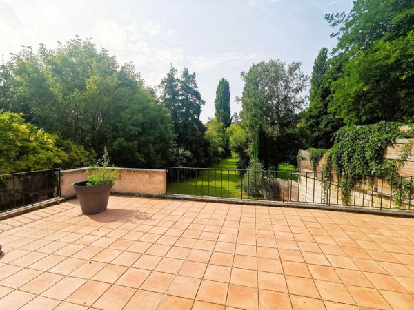 Dans un cadre idylique, sur les bords de la rivière de l'Aisne: