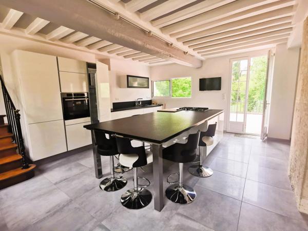 Dans un cadre idylique, sur les bords de la rivière de l'Aisne: