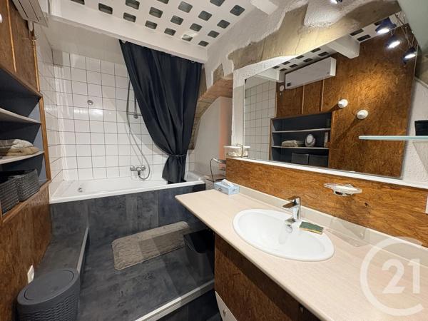 Maison à vendre  8 pièces - 170,85 m 2   ISSOUDUN  - 36