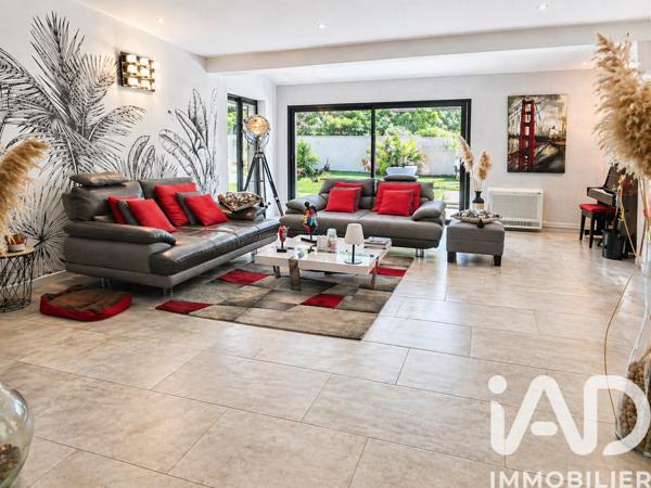 Maison à vendre 7 pièces 217,25 m² L'Union