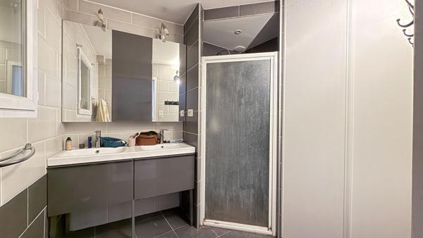 LA ROCHE SUR YON MAISON A VENDRE 6 pièce(s) 130 m²