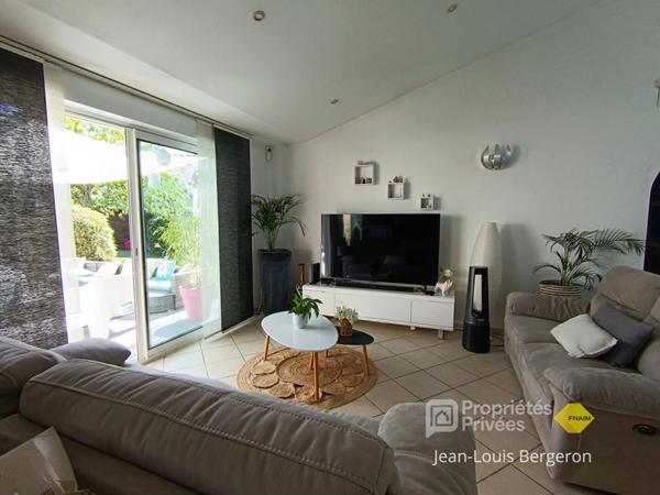 Ste Radegonde, Maison de plain-pied 102 m² .Jardin plein sud