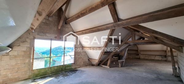 Bâtisse située au coeur de la cité médiéval et dotée d'un emplacement exceptionnel !