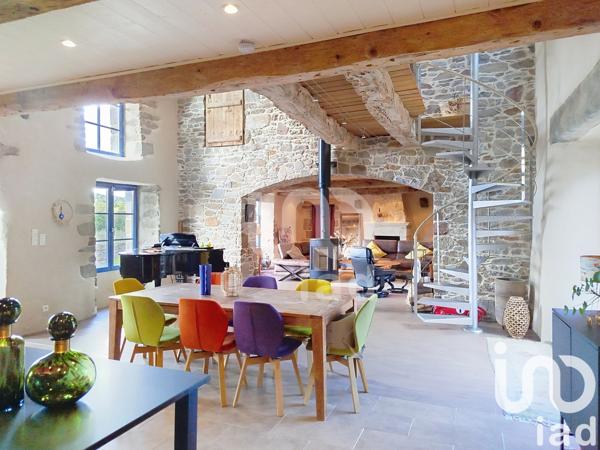 Maison à vendre 8 pièces 259 m² Saint-Père-Marc-en-Poulet