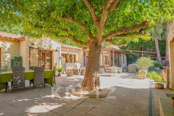 À 5 min du centre-ville, au calme, jolie maison de campagne