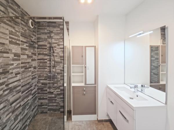 Appartement à vendre 2 pièces AIX LES BAINS (73)- récent - Rez de jardin