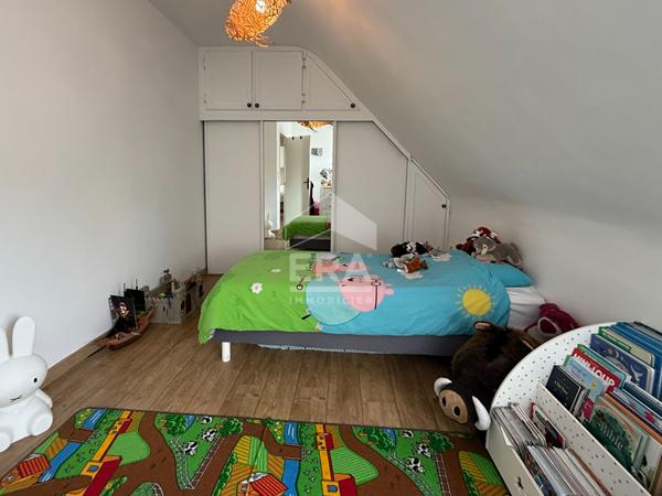 Maison individuelle 3 chambres - Véranda - Sous-sol complet - Jardin