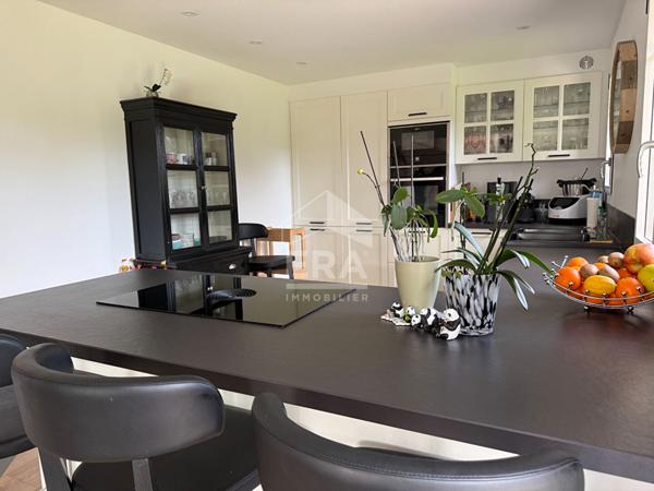 Maison individuelle 3 chambres - Véranda - Sous-sol complet - Jardin