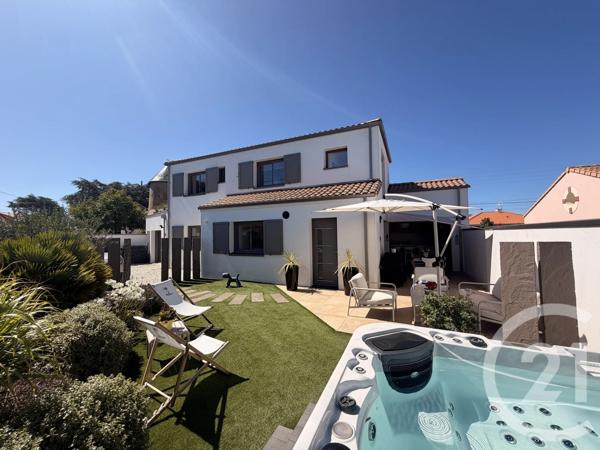 Maison à vendre  7 pièces - 108,75 m 2   PORNIC  - 44
