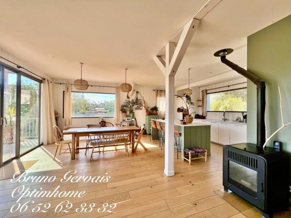 VILLA CONTEMPORAINE A OSSATURE BOIS D'INSPIRATION WEST COAST A VENDRE A FRONTIGNAN