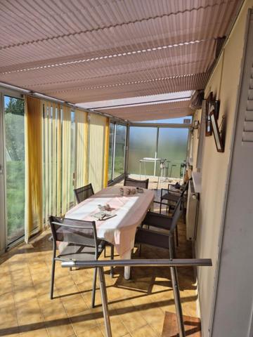 MAISON DE PLAIN-PIED À ARON, PROCHE DE MAYENNE