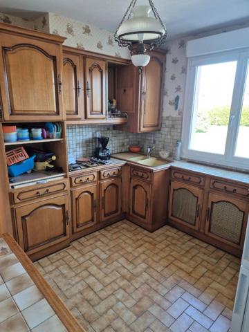 MAISON DE PLAIN-PIED À ARON, PROCHE DE MAYENNE