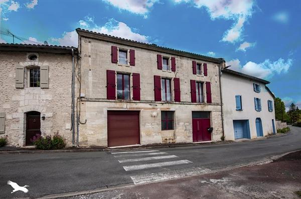 Maison à vendre |  Bourdeilles |  6 pièces | 256 m²