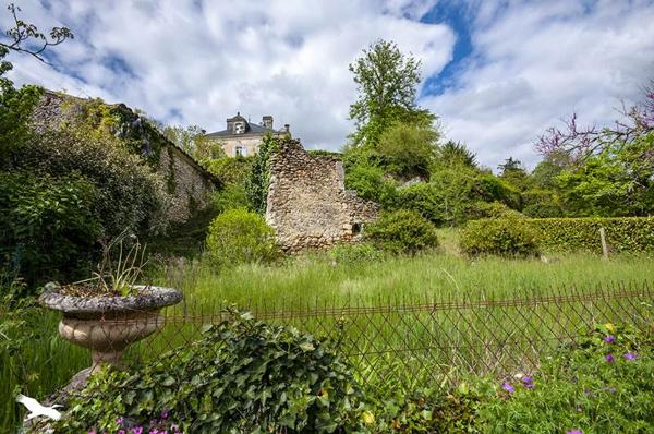 Maison à vendre |  Bourdeilles |  6 pièces | 256 m²