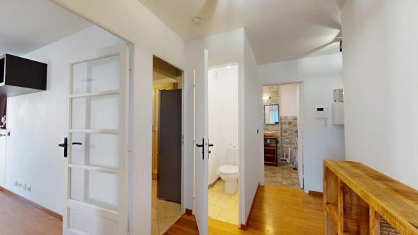 Location                                                      Appartement
                        
                     2 pièces                      53 m2                     à Torcy
