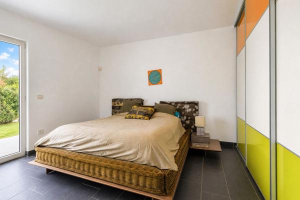 Propriété familiale de 295 m² avec piscine, vue Rhune et parc paysager de 3 000 m²