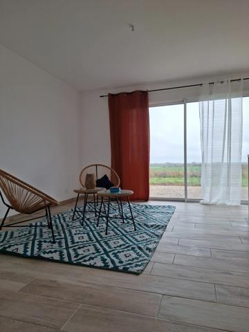 Maison neuve de 2025, 6 chambres, Aucun travaux à prévoir , Proche écoles, bus college, médecins, Vue sur la campagne