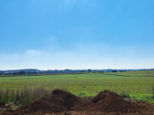 Maison neuve de 2025, 6 chambres, Aucun travaux à prévoir , Proche écoles, bus college, médecins, Vue sur la campagne