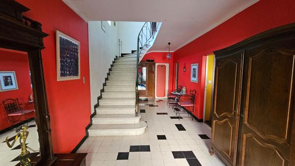 Maison Nimes 8 pièce(s) 211 m2