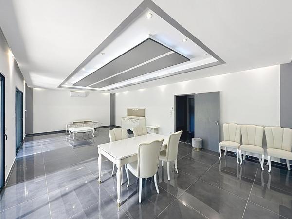 Maison spacieuse et lumineuse , garage et  sous-sol