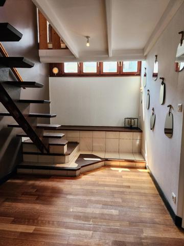 Immeuble à usage mixte habitation / professionnel