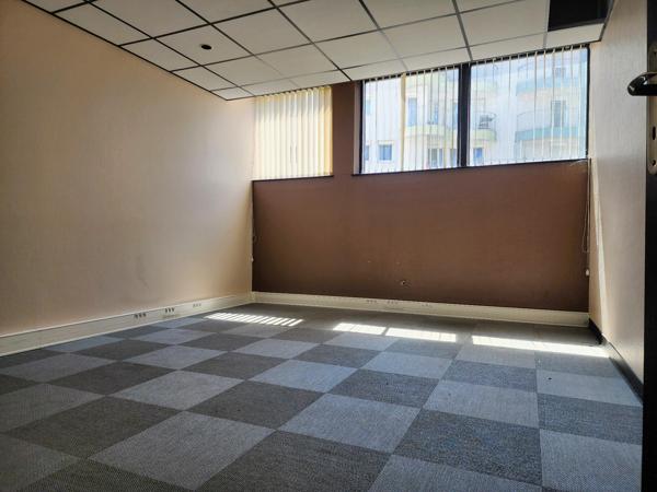 Immeuble à usage mixte habitation / professionnel