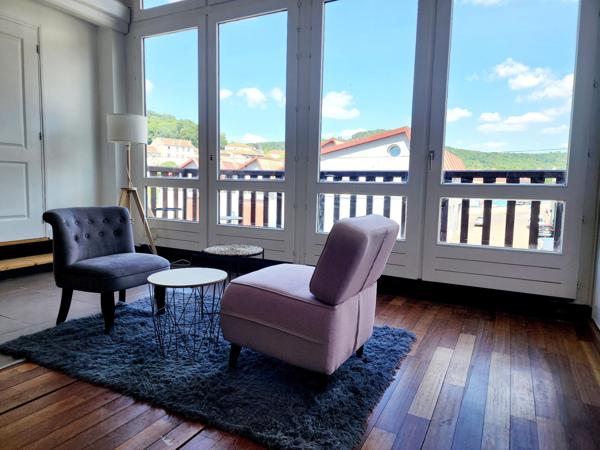 Immeuble à usage mixte habitation / professionnel