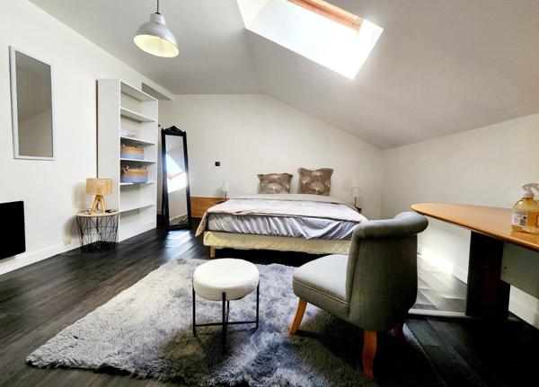 Immeuble à usage mixte habitation / professionnel