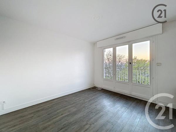 Appartement F3 à vendre  3 pièces - 67,23 m2 MONTEREAU FAULT YONNE - 77