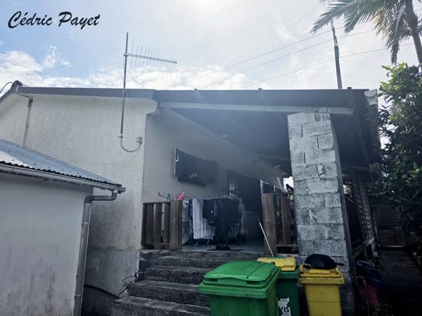 Maison à F4 + UN grand T1 a vendre LES MAKES (974)