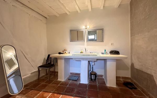 Maison à vendre    4 pièces •  Aire-sur-l'Adour