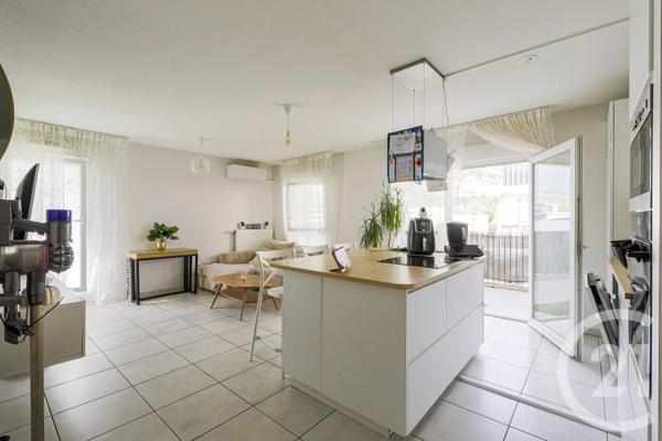 Appartement F4 à vendre  4 pièces - 78,13 m 2   ECHIROLLES  - 38