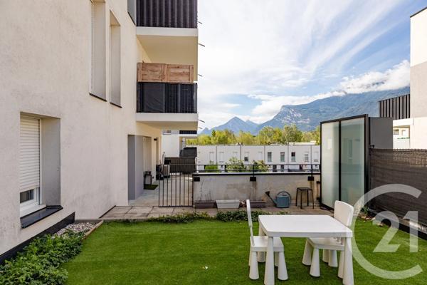 Appartement F4 à vendre  4 pièces - 78,13 m 2   ECHIROLLES  - 38