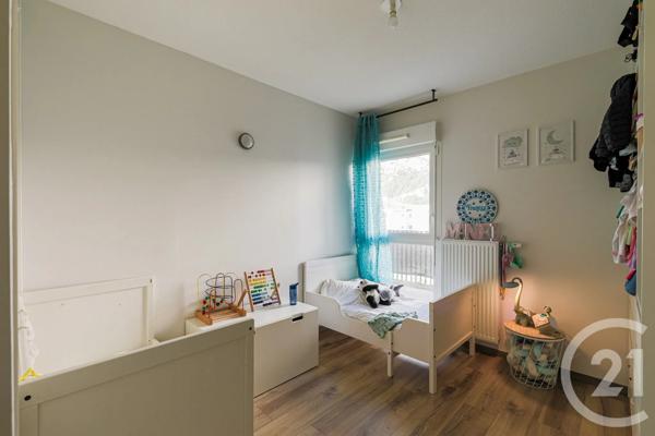Appartement F4 à vendre  4 pièces - 78,13 m 2   ECHIROLLES  - 38