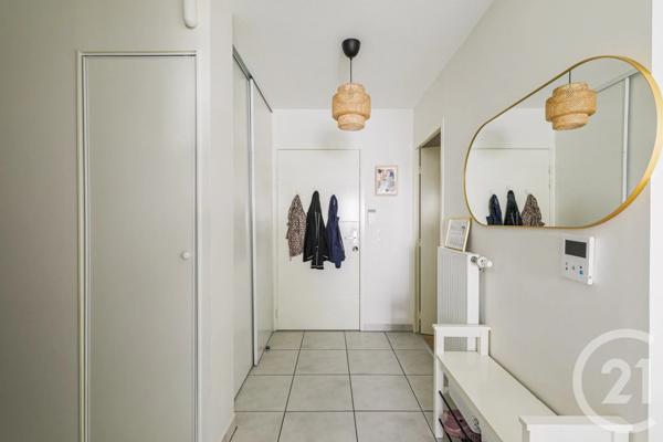 Appartement F4 à vendre  4 pièces - 78,13 m 2   ECHIROLLES  - 38