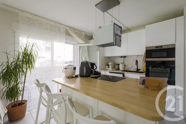 Appartement F4 à vendre  4 pièces - 78,13 m 2   ECHIROLLES  - 38