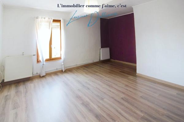 Grande Maison Familiale de 5 chambres possibilité plus, avec Jardin et Garage à Raismes, Quartier Vicoigne, 167m2