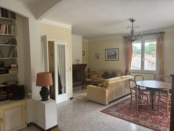 Vente                                                      Maison
                        
                     5 pièces                      157 m2                     à Villeneuve-Lès-Avignon