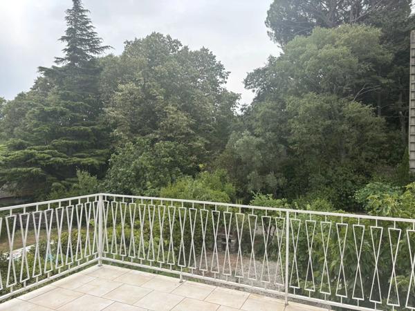 Vente                                                      Maison
                        
                     5 pièces                      157 m2                     à Villeneuve-Lès-Avignon