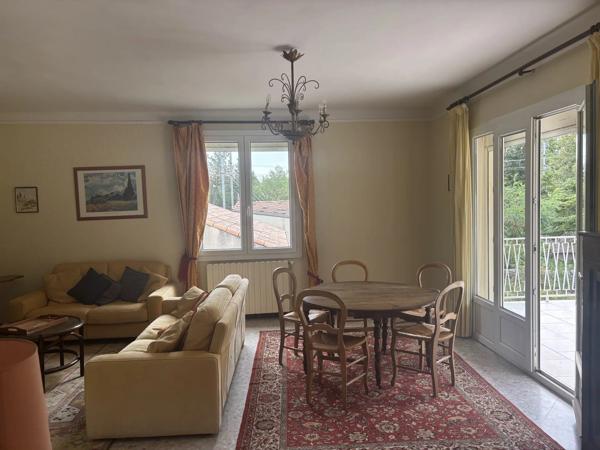 Vente                                                      Maison
                        
                     5 pièces                      157 m2                     à Villeneuve-Lès-Avignon