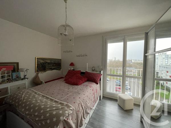 Appartement T4 à vendre  4 pièces - 78,31 m2 LAVAL - 53