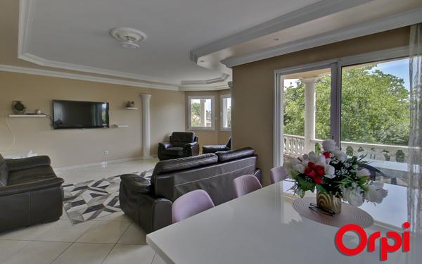 Maison à vendre    6 pièces •  La Tour-du-Pin