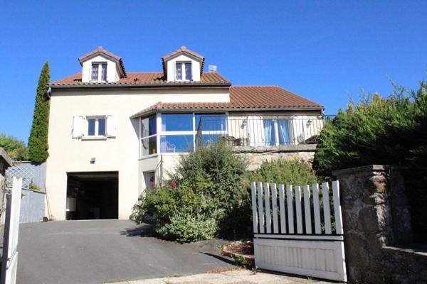 Exclusivité Naussac face au Lac Maison  5 pièce(s) 168 m2 avec une vue panoramique