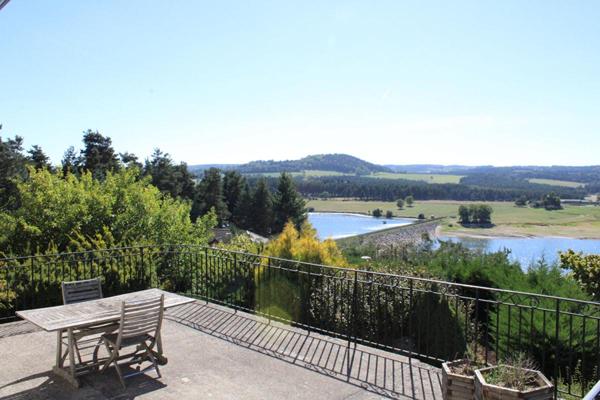 Exclusivité Naussac face au Lac Maison  5 pièce(s) 168 m2 avec une vue panoramique