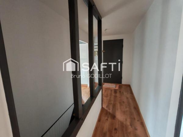 Plain pied 2 chambres (possible 4) - en impasse