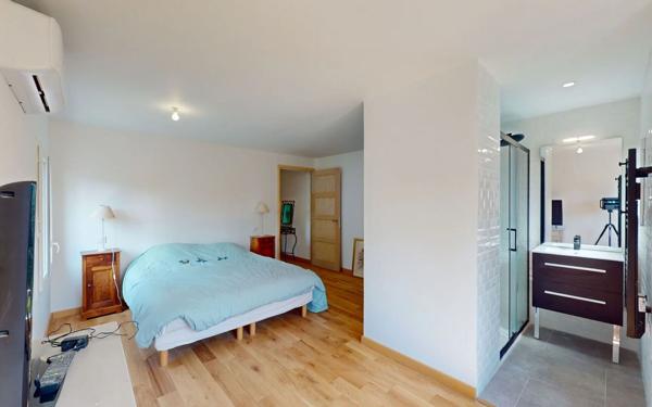 Maison à vendre    5 pièces • 185 m2 Saint-Bernard