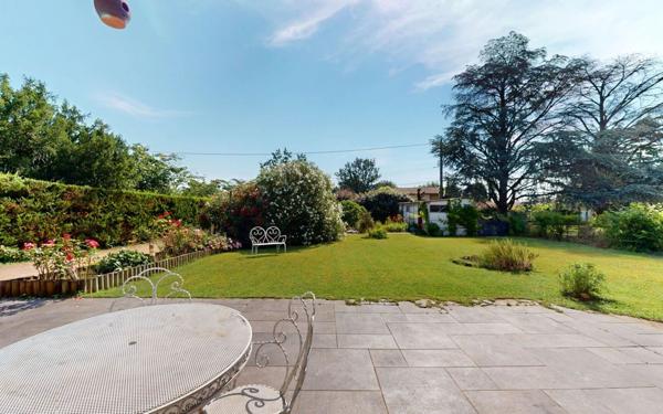 Maison à vendre    5 pièces • 185 m2 Saint-Bernard