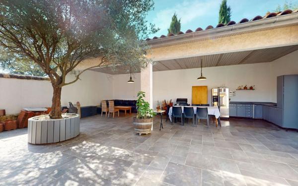 Maison à vendre    5 pièces • 185 m2 Saint-Bernard