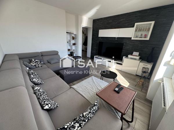 Maison mitoyenne 6ch. 180 m2 entièrement rénovée